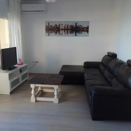 Esplendido Apartamento, Carihuela Edificio El Remo, Primera Linea Torremolinos