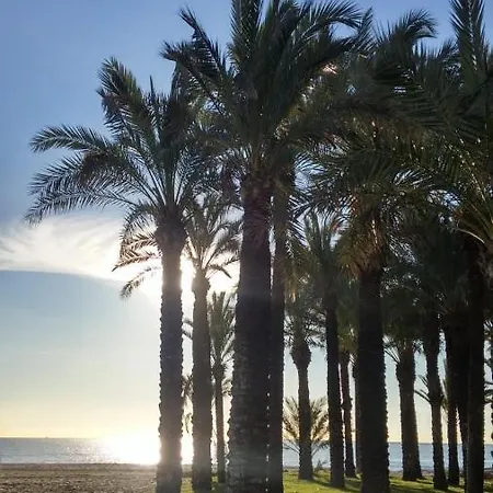 Esplendido Apartamento, Carihuela Edificio El Remo, Primera Linea Torremolinos