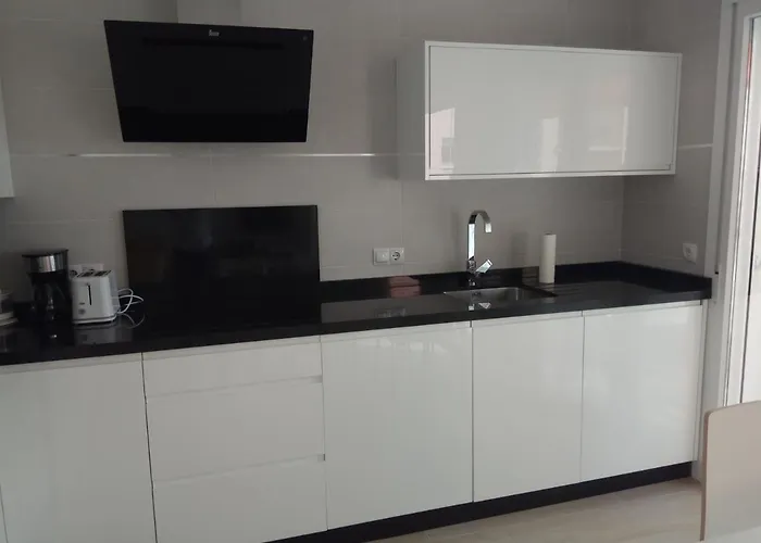 Esplendido Apartamento, Carihuela Edificio El Remo, Primera Linea Torremolinos