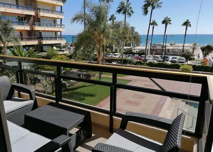 Esplendido Apartamento, Carihuela Edificio El Remo, Primera Linea Τορρεμολίνος